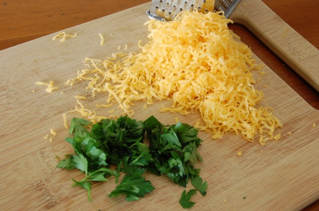 Quinoa Grits Ingredients Chopped